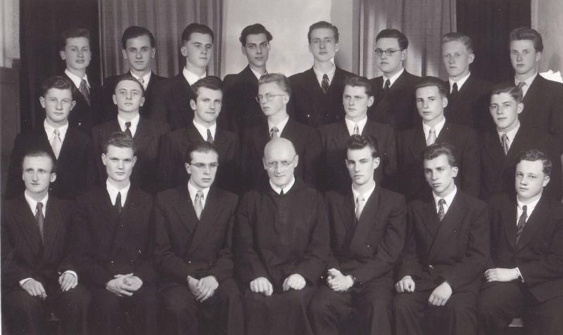 1952.jpg