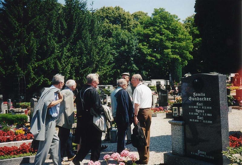 2002b.jpg